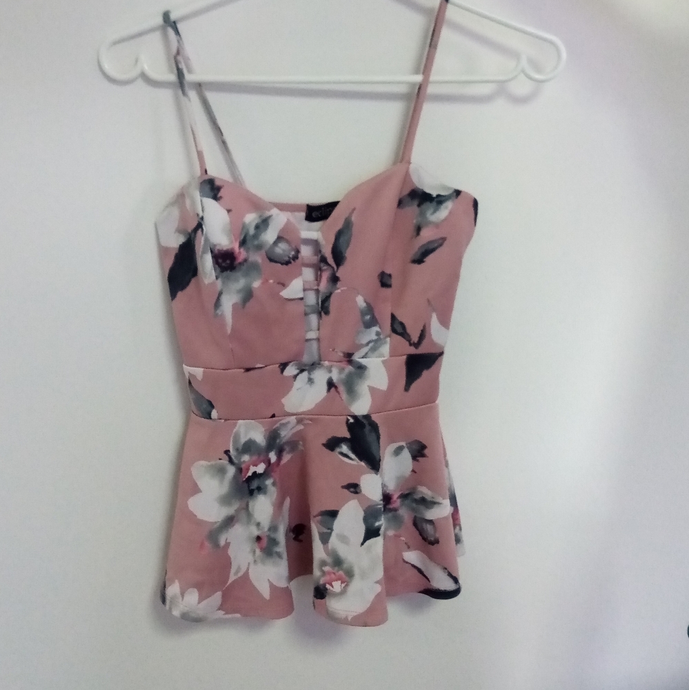 ☕2/$40 Eclipse pink peplum top